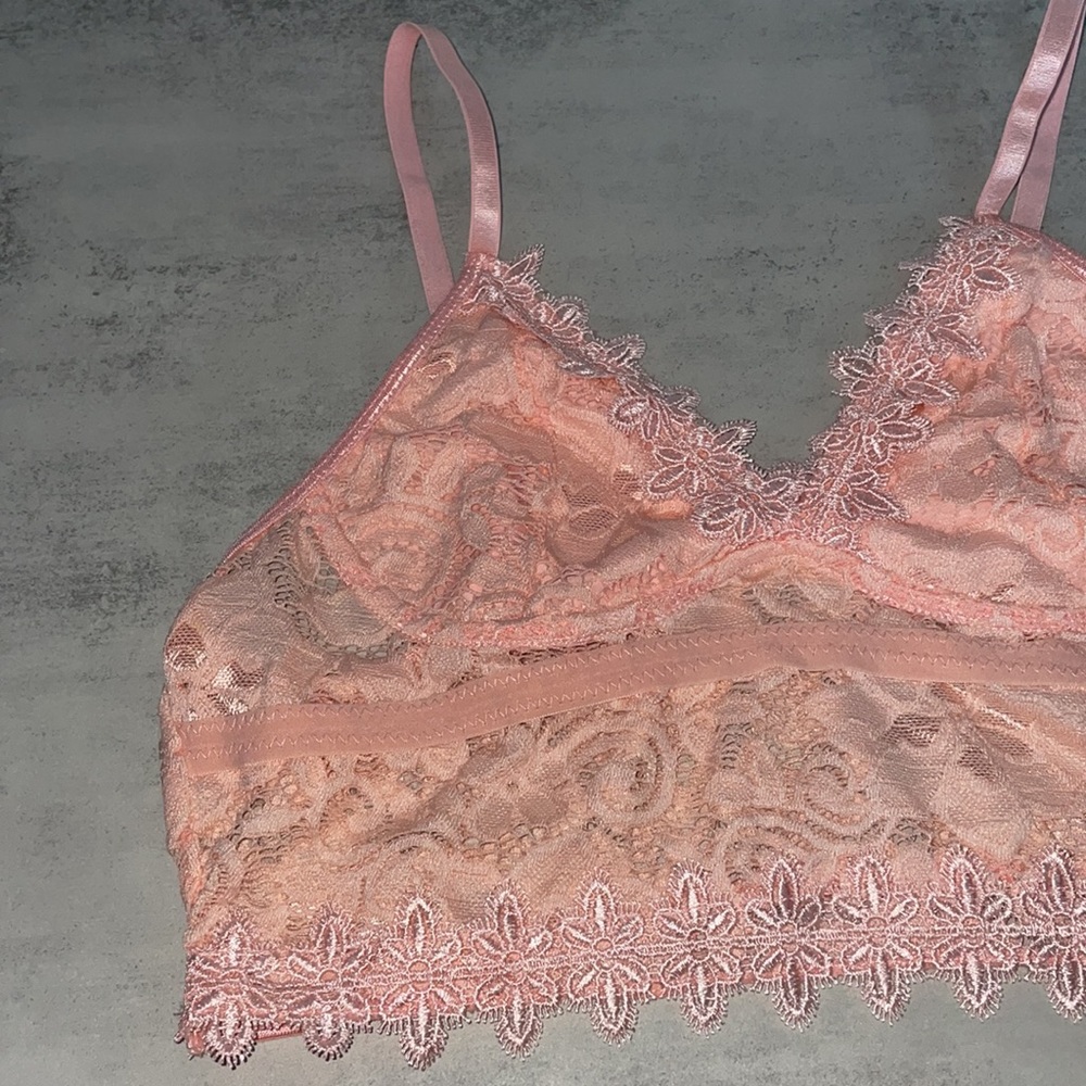 SHEIN Baby Pink Guipure Lace Crop Cami Top - Picture 5 of 8